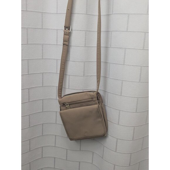 TravelSmith Crossbody Compact Traveling Purse w/flaw - Picture 1 of 8